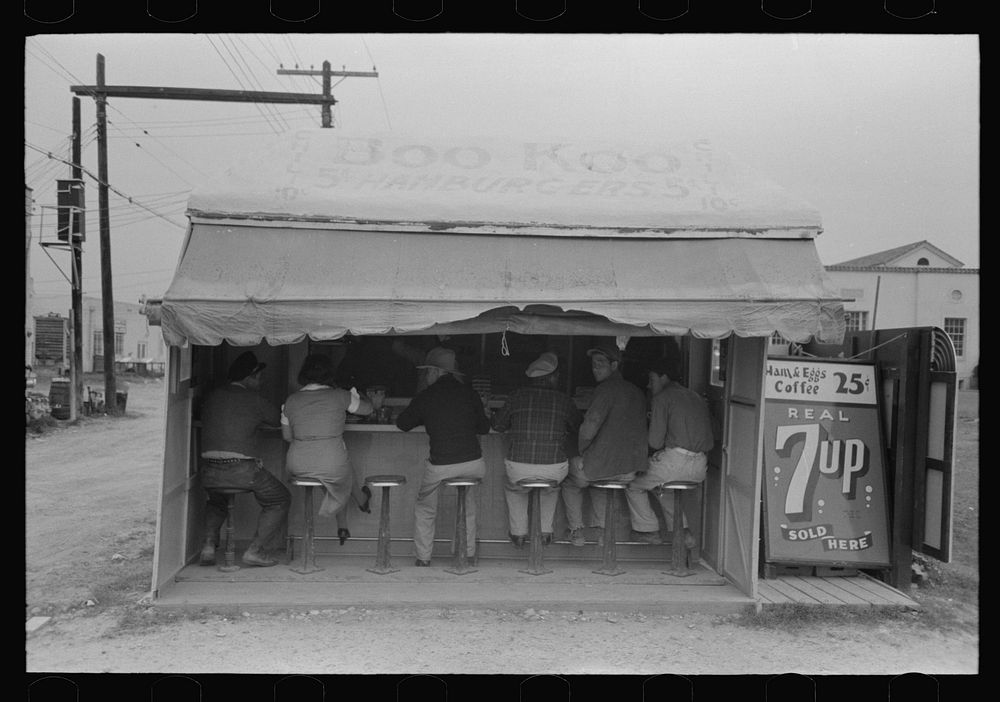 [Untitled photo, possibly related to: Hamburger stand, Harlingen, Texas] by Russell Lee