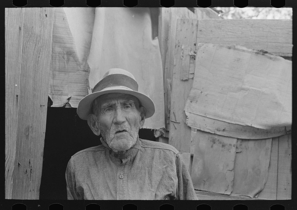 Old Mexican living alone, sick and unable to work, San Antonio, Texas by Russell Lee