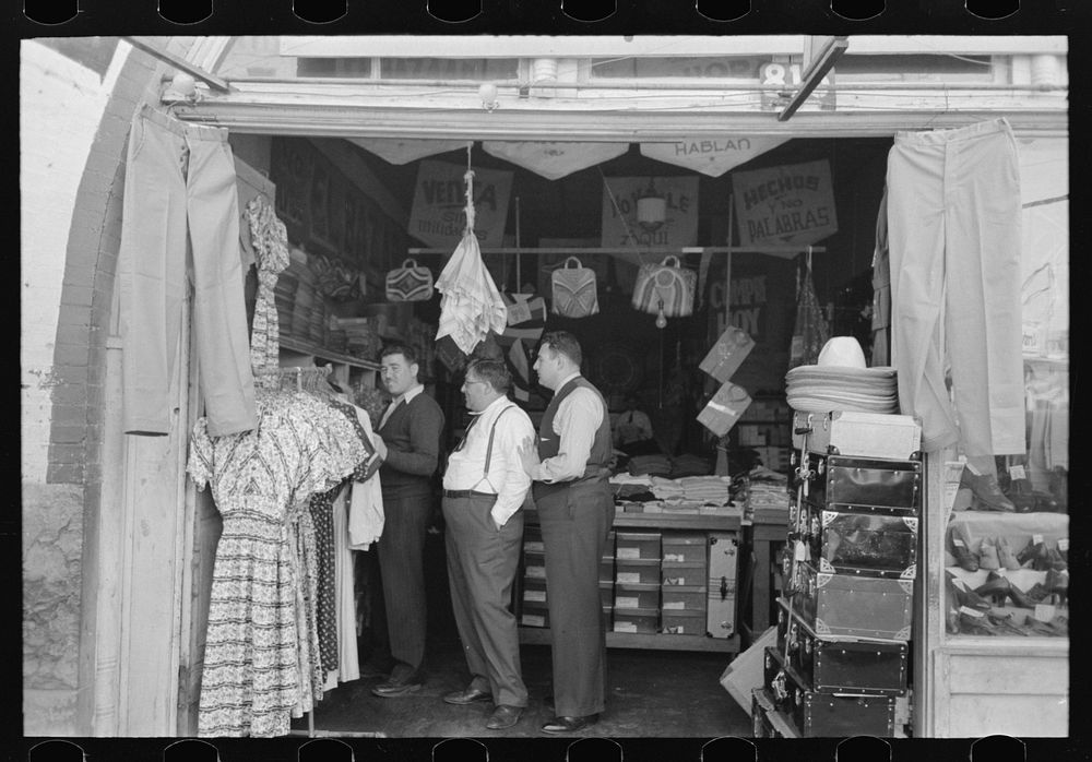 Proprietors of general store, Mexican district, San Antonio, Texas by Russell Lee