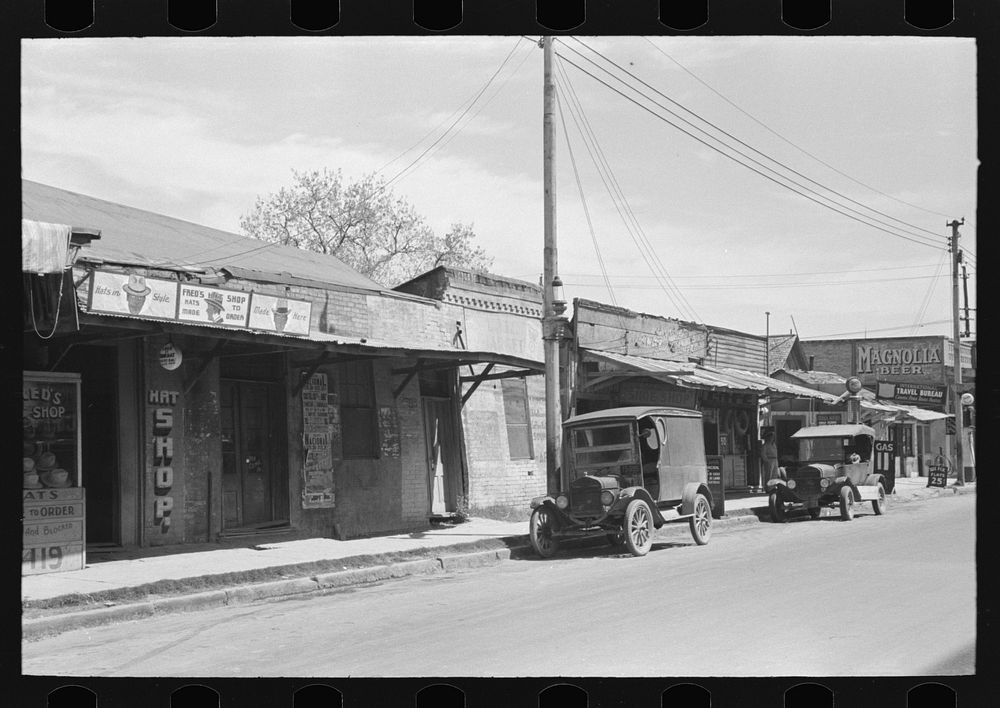 [Untitled photo, possibly related to: Street scene in Mexican district of San Antonio, Texas] by Russell Lee