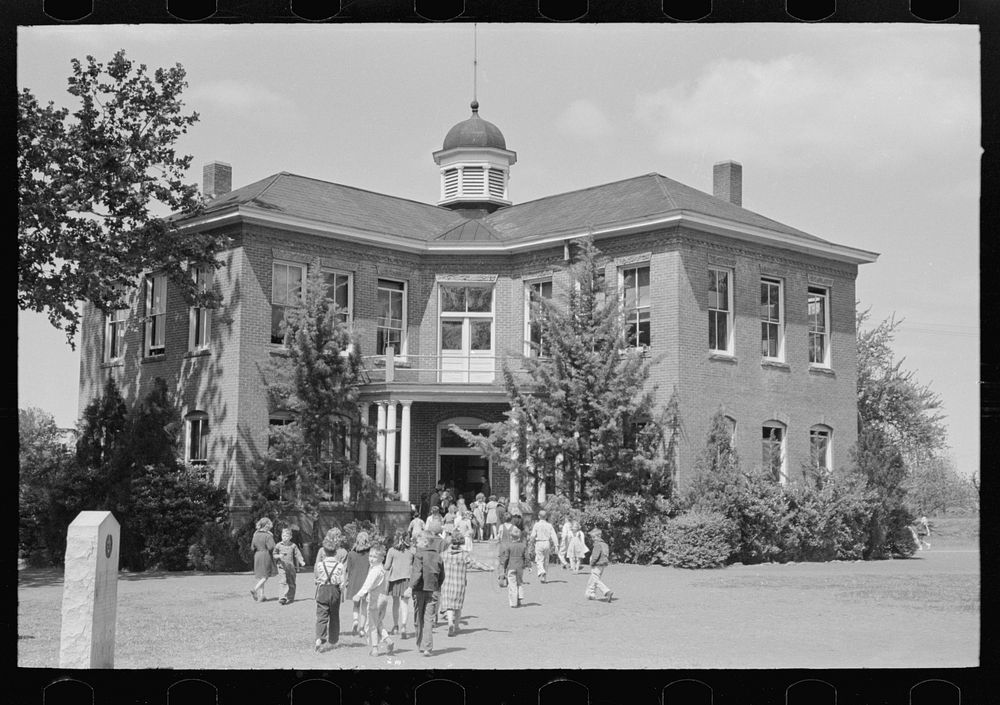 Grade school, San Augustine, Texas Free Photo rawpixel