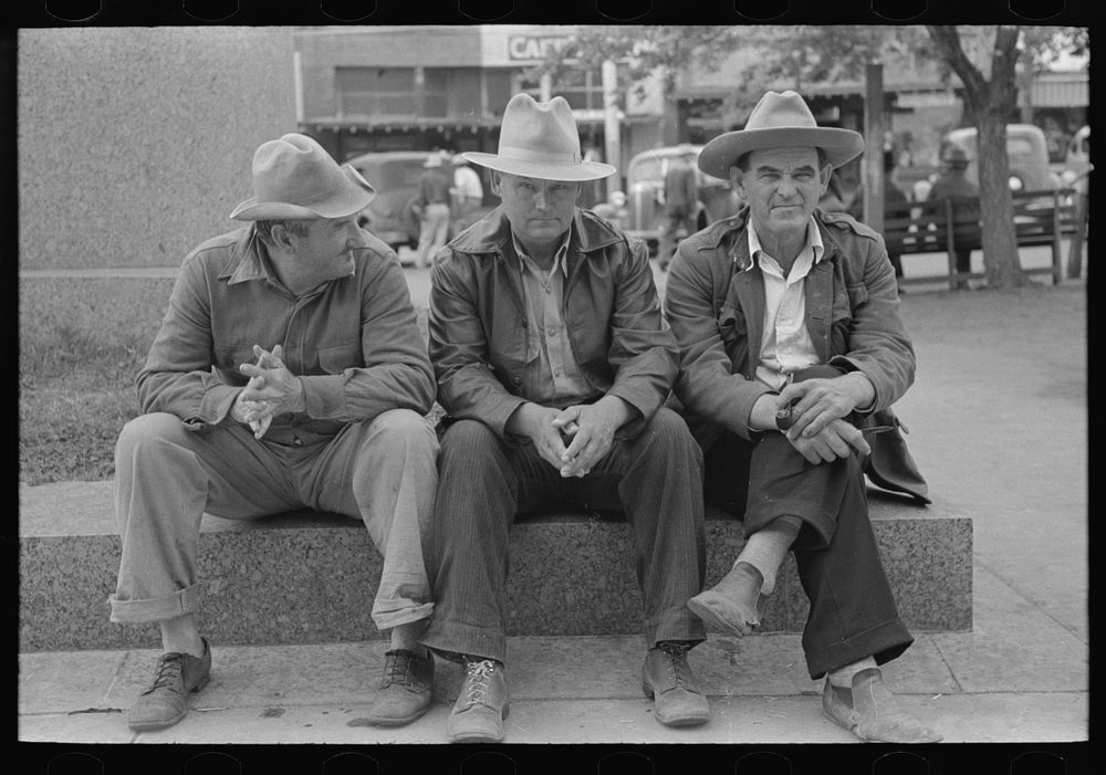 Farmers in town, Saturday afternoon, San Augustine, Texas by Russell Lee