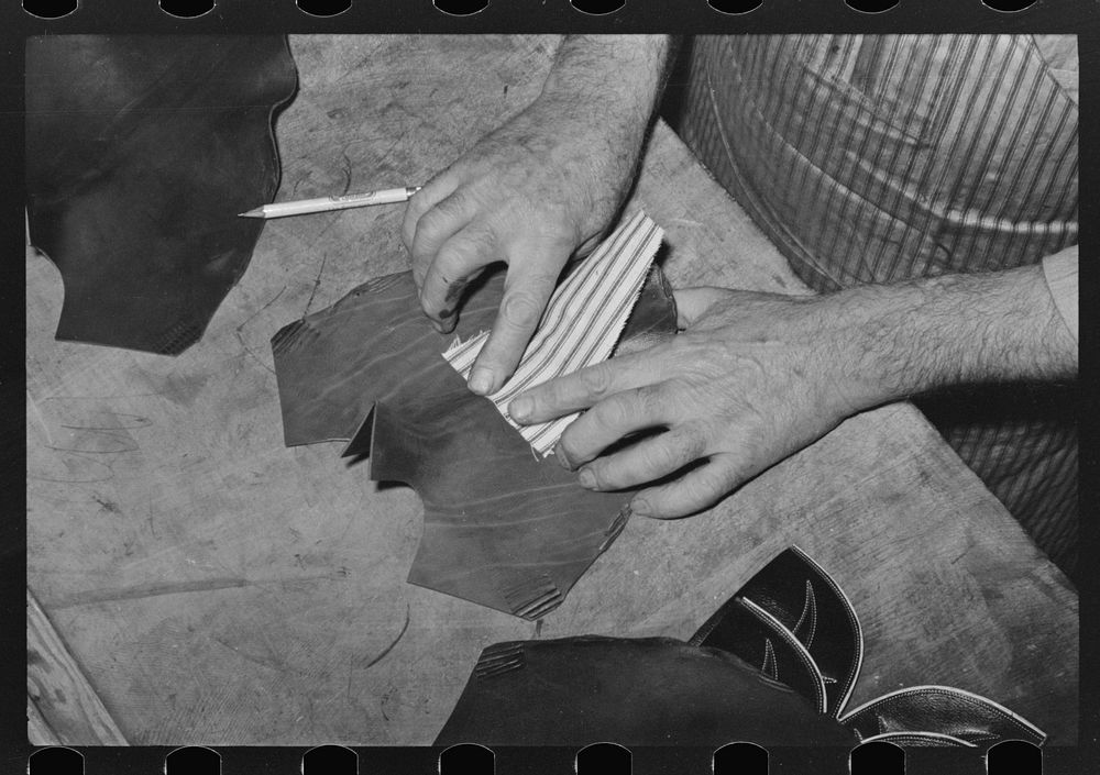 putting-piece-canvas-foot-boot-free-photo-rawpixel