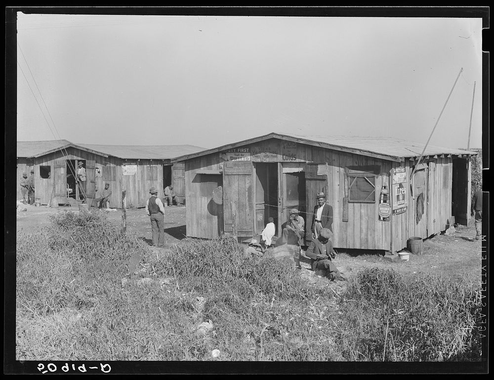 Quarter for  migrant agricultural workers near Belle Glade, Florida. Sourced from the Library of Congress.