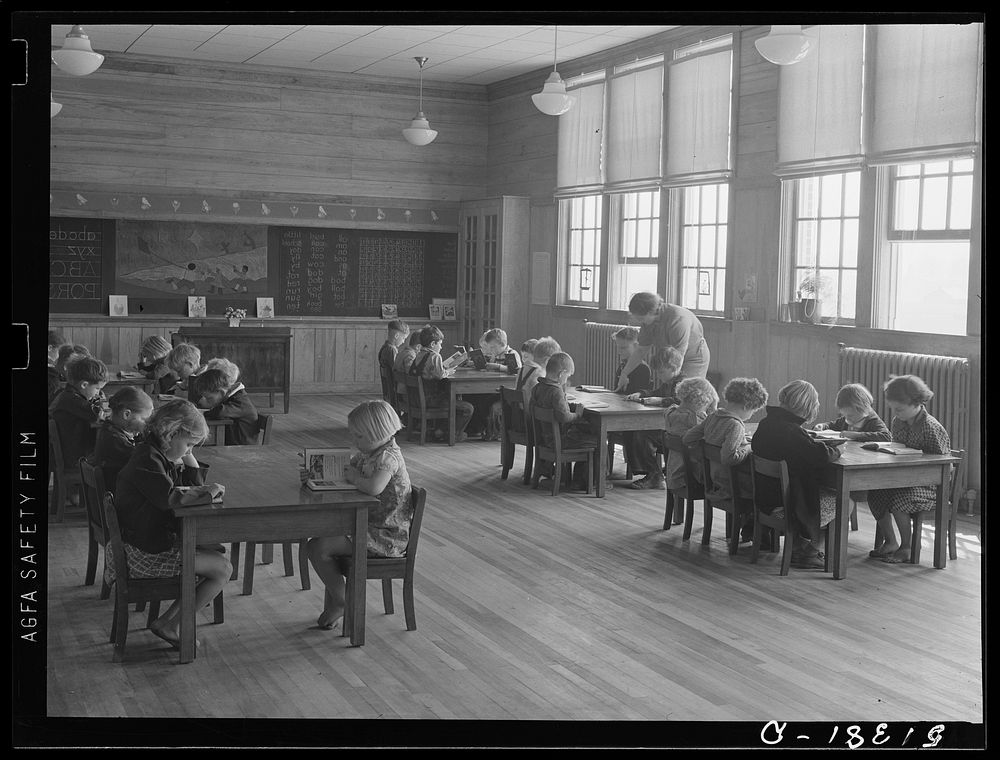 First grade children and teacher. Goodman School, Coffee County, Alabama. Sourced from the Library of Congress.