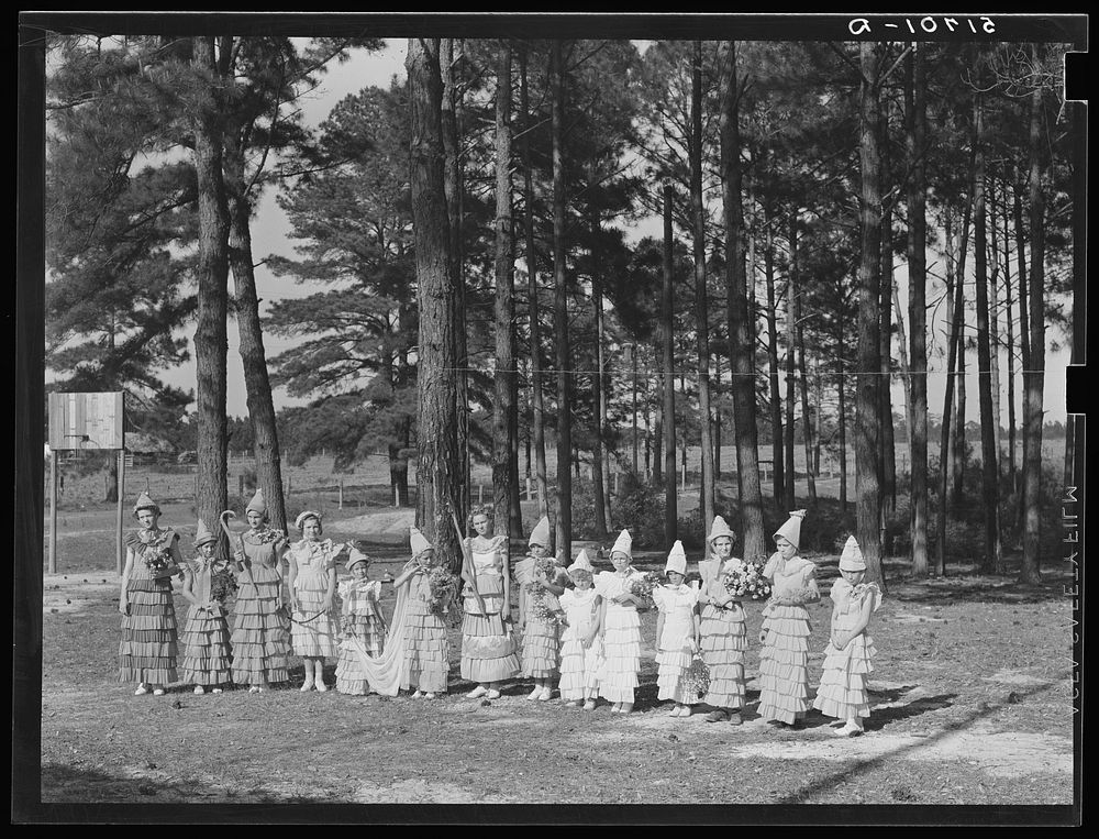 May Day-Health Day Queen and her attendants. Irwinville Farms, Georgia. Sourced from the Library of Congress.