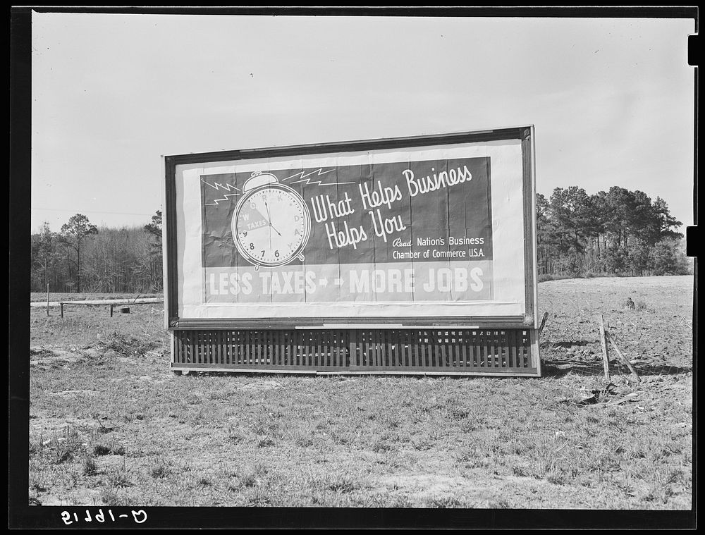 Highway signboards, southern Alabama. Sourced from the Library of Congress.
