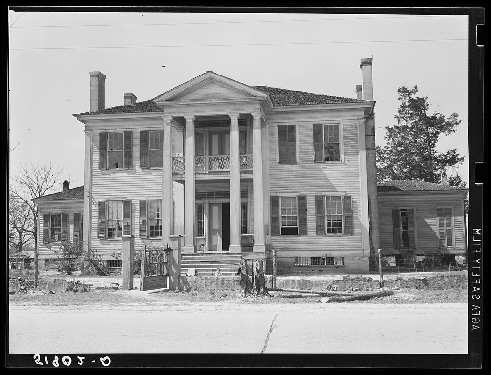 Old home built about 1850 called "Silver Place," owned by Mrs. Frazier, now rented by two families. Alabama. Sourced from…