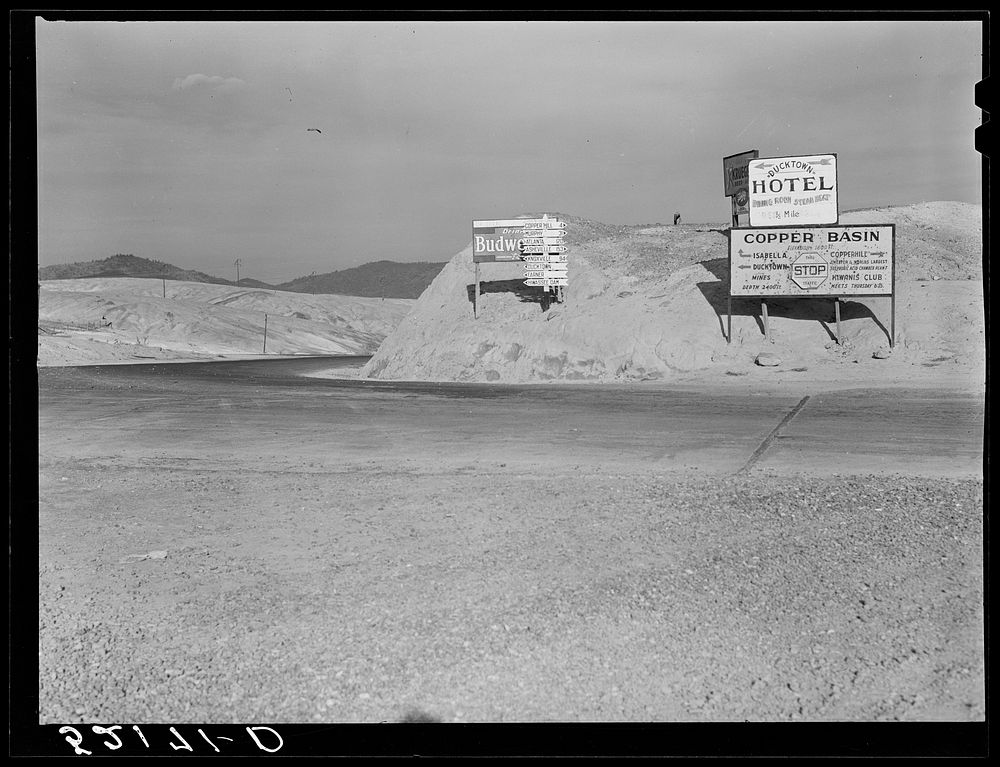 Highway signs and billboards. Ducktown, Tennessee. Sourced from the Library of Congress.