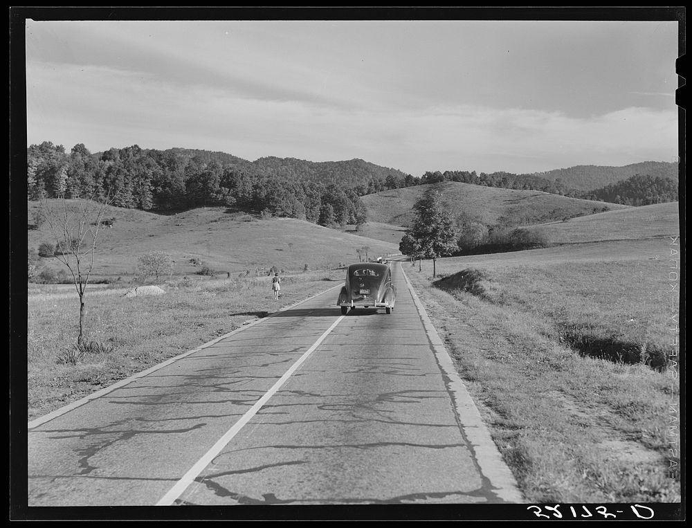 Highway going west from Asheville, North Carolina. Sourced from the Library of Congress.
