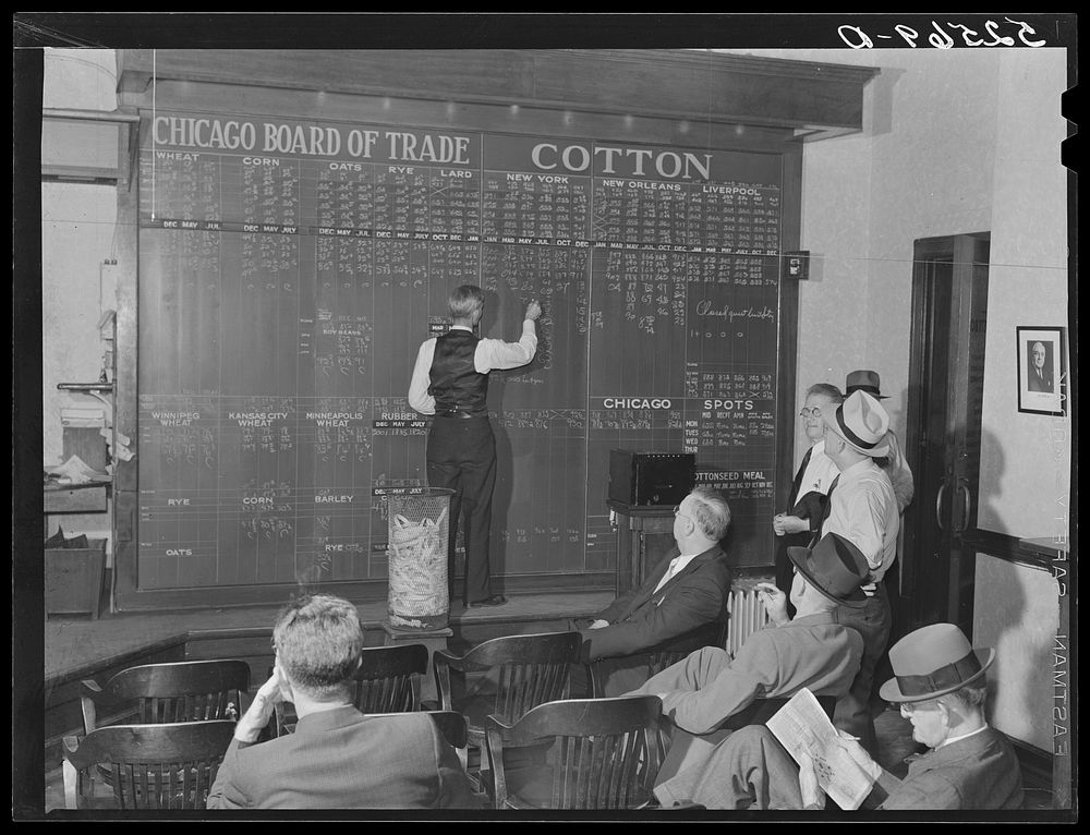 Interior of cotton broker's office. Memphis, Tennessee. Sourced from the Library of Congress.