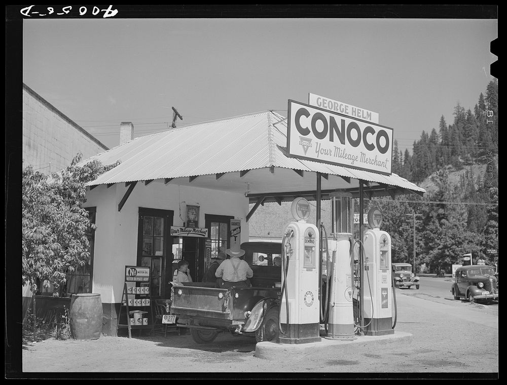Filling station. Orofino, Idaho by Russell Lee