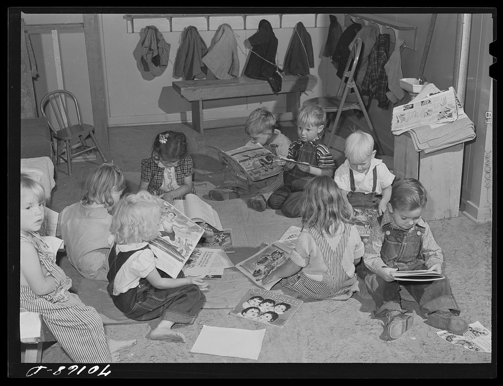 Children in the nursery school at the FSA (Farm Security Administration) farm family migratory labor camp. Yakima…
