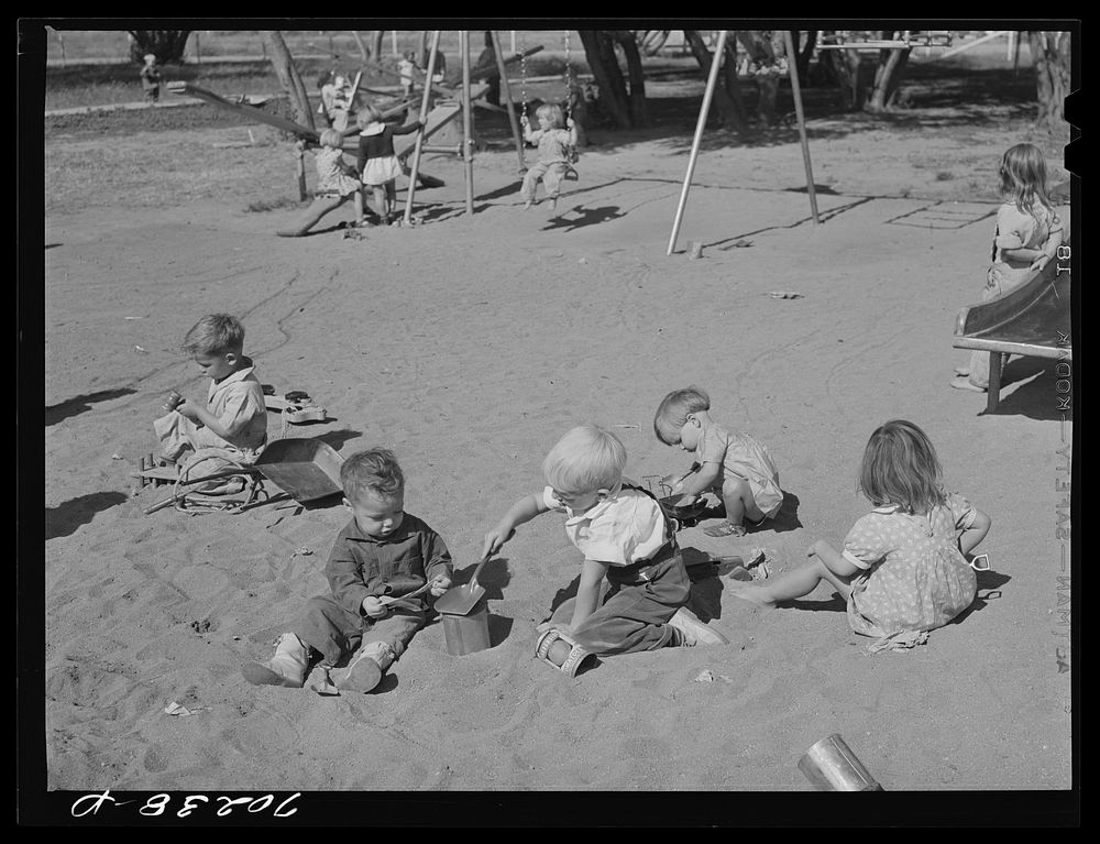 Children of the nursery school at the FSA (Farm Security Administration) farm family migratory labor camp. Yakima…