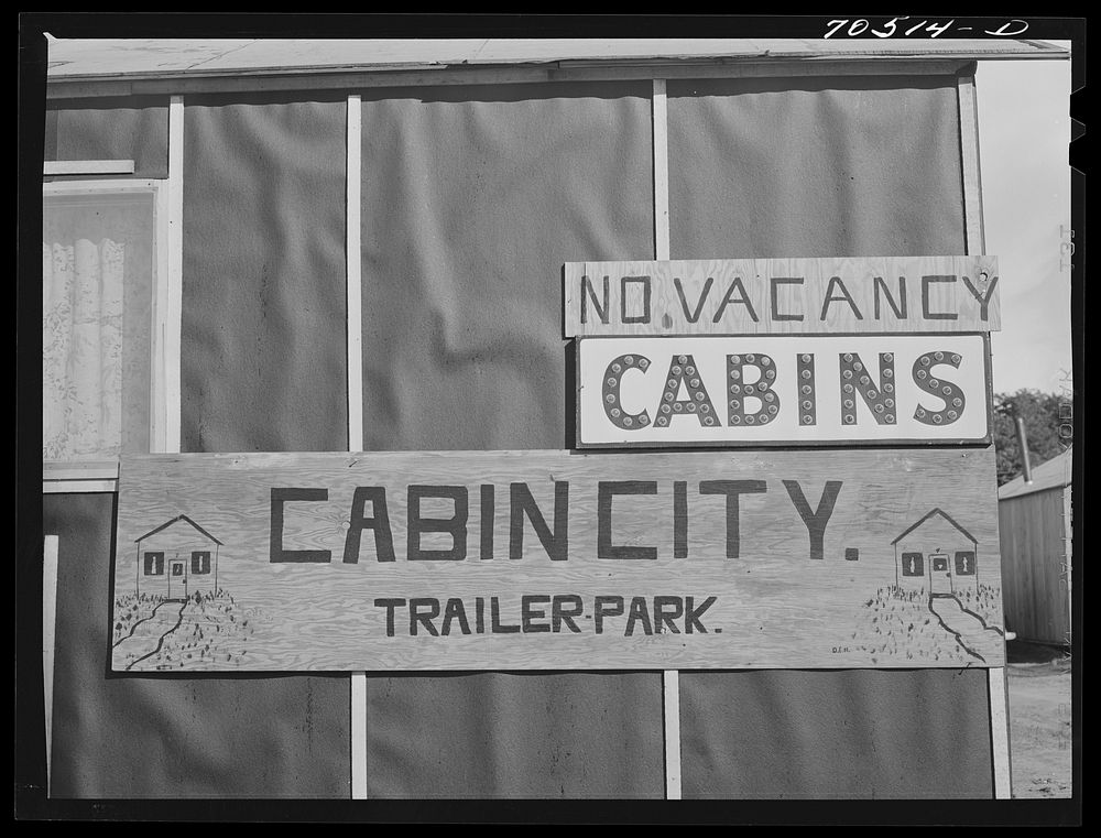 The "no vacancy" sign is common in tourist and cabin courts at Hermiston, Oregon by Russell Lee