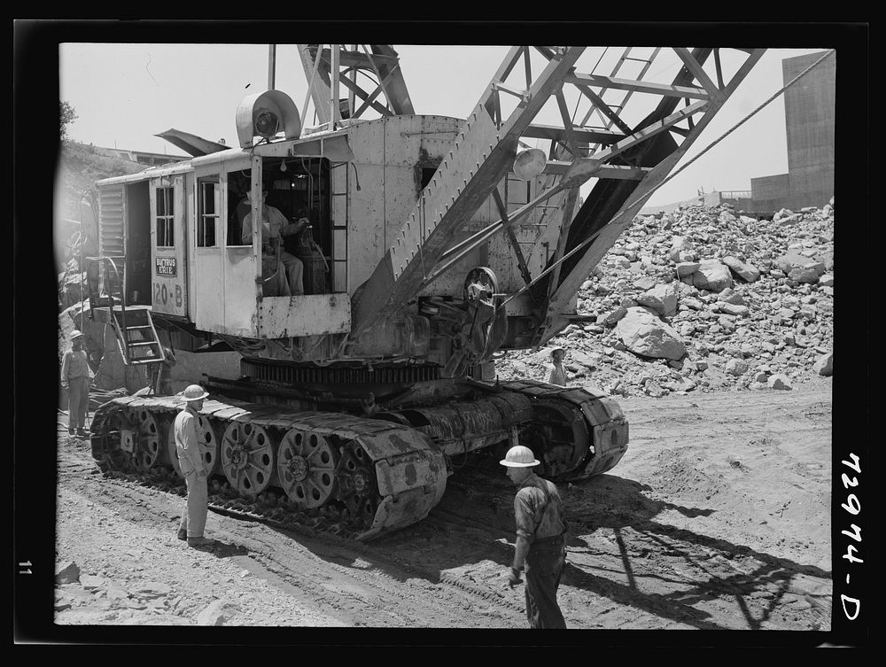 [Untitled photo, possibly related to:  Shasta Dam, Shasta County, California. Steam shovel] by Russell Lee