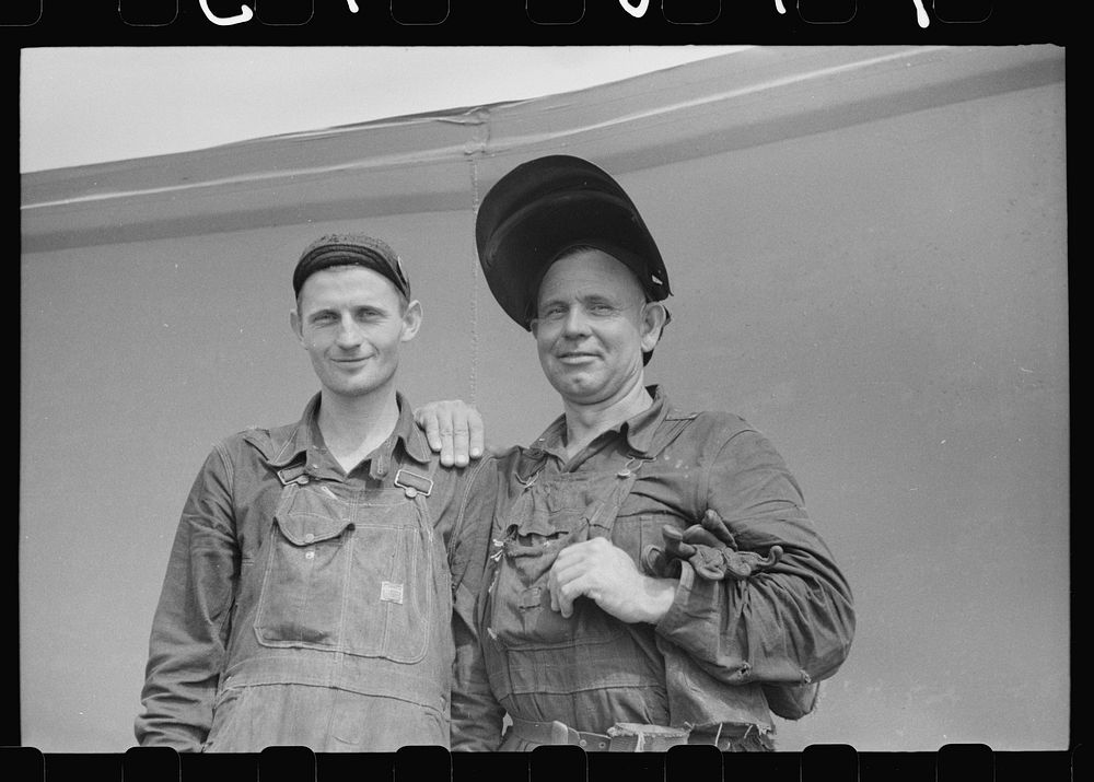Decatur, Alabama. Ingalls Shipbuilding Company. Shipfitter and his helper. Sourced from the Library of Congress.