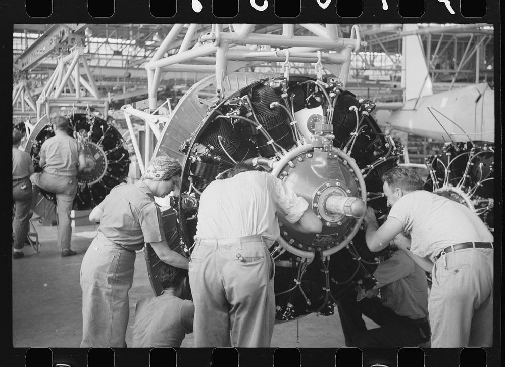 Nashville, Tennessee. Vultee Aircraft Company. In the engine installation section. Sourced from the Library of Congress.