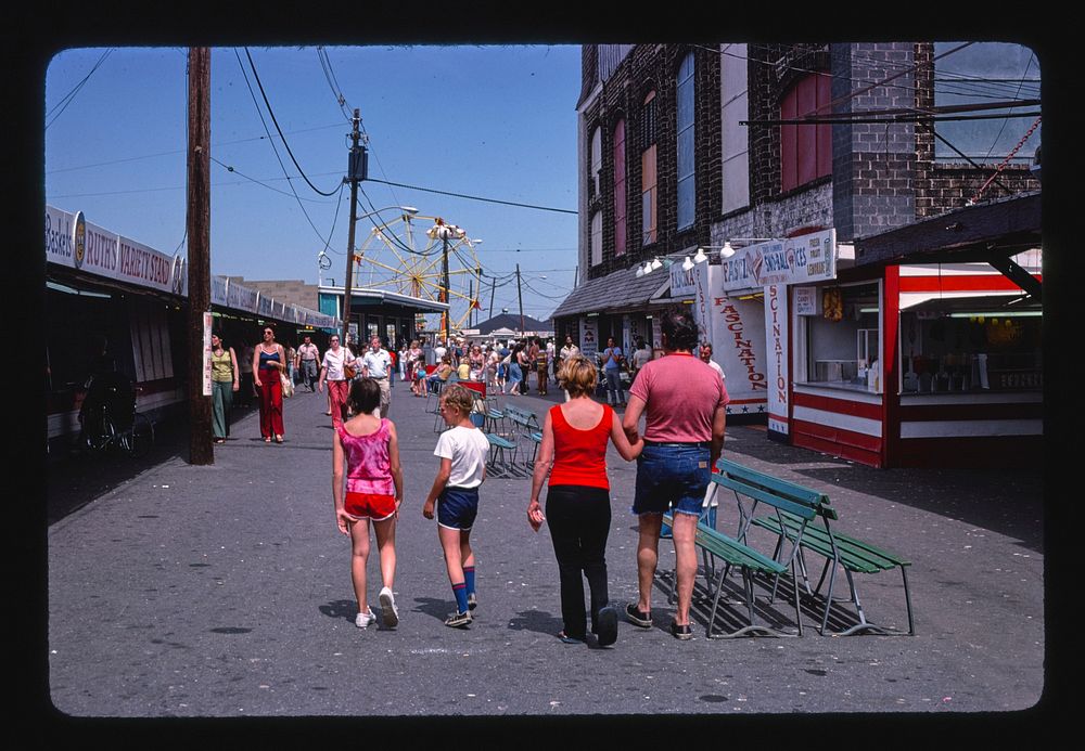 Boardwalk, Keansburg, New Jersey (1978) photography in high resolution by John Margolies. Original from the Library of…