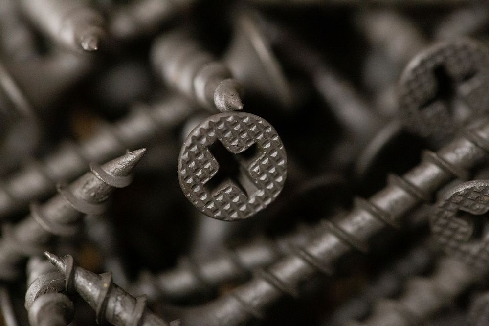 Free close up carpentry screws image, public domain CC0 image.