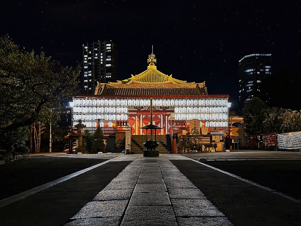 Bentendo Temple, Shinobazu Pond, Tokyo, Japan