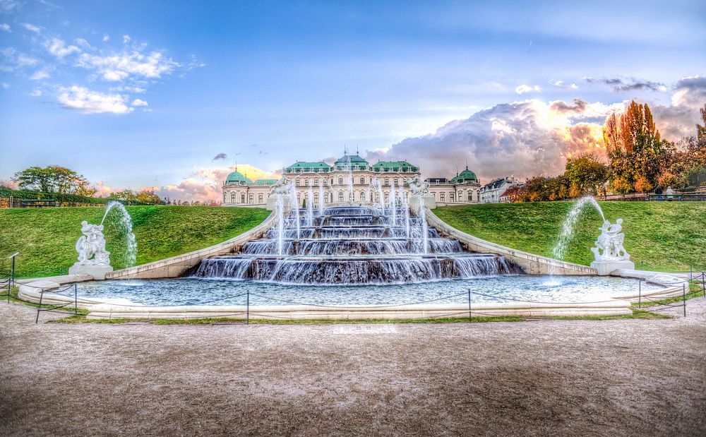 Free Schloss Belvedere Palace image, public domain CC0 photo.