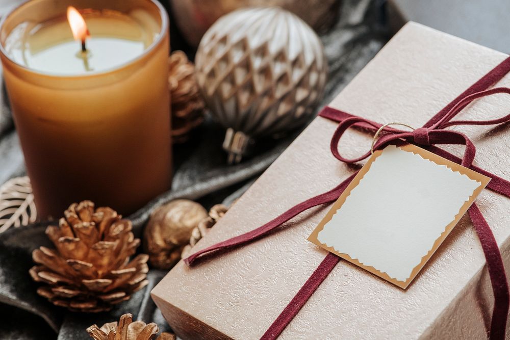 Aerial view of gift box with a tag