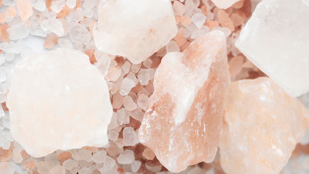 Desktop wallpaper background, coarse pink Himalayan salt crystal rocks 