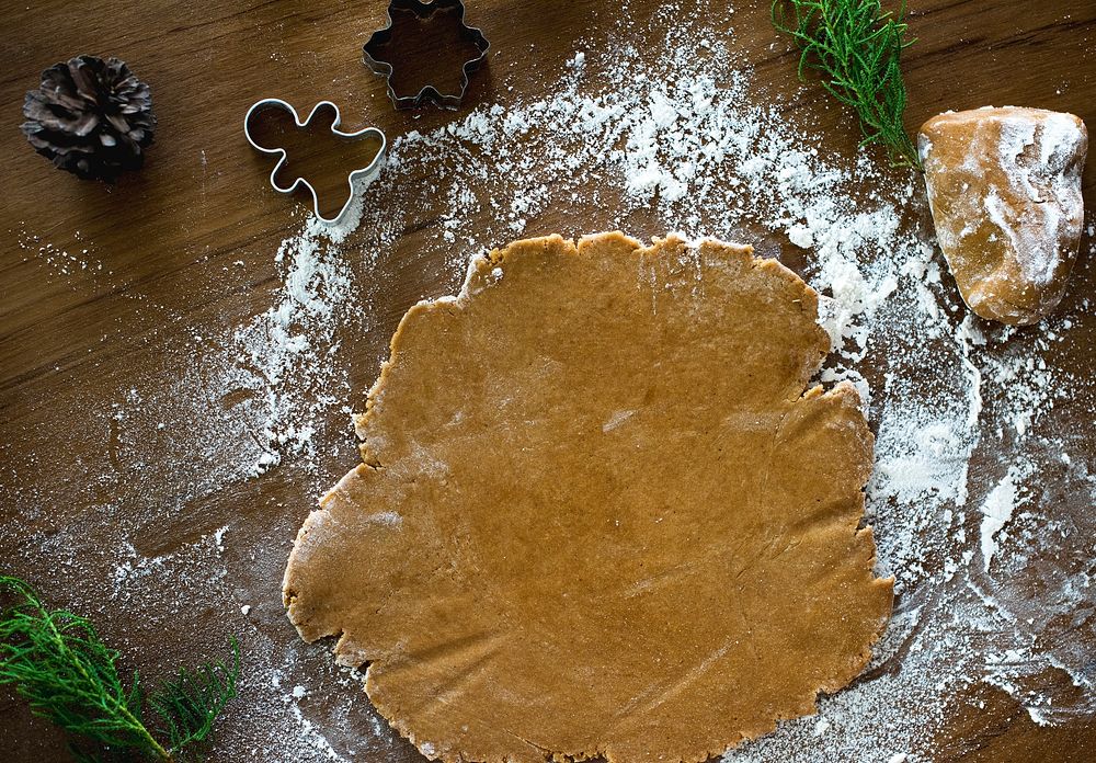 Baking gingerbread pastry cookies