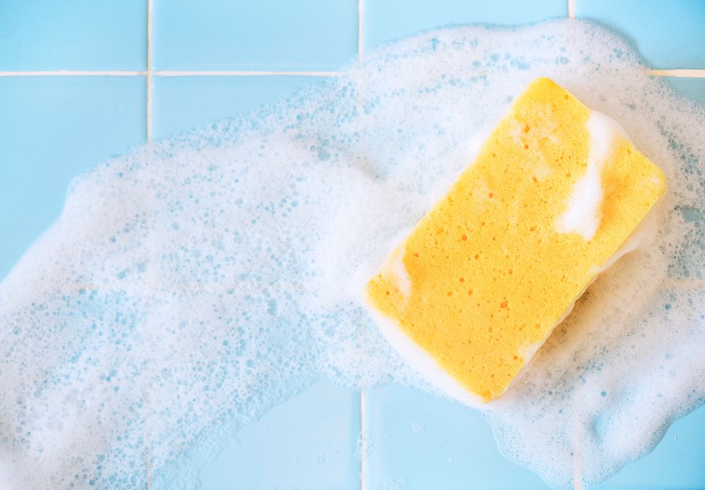 Sponge washing with foam