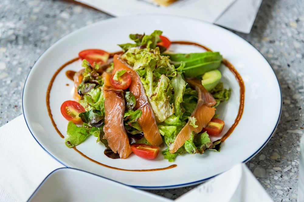 Salmon salad healthy menu