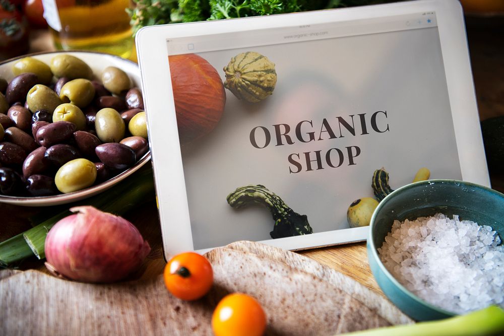 Organic shop on a screen in the kitchen