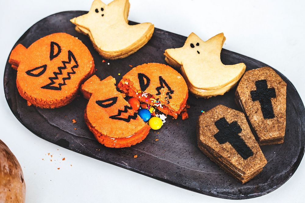 Festive and cute Halloween cookies