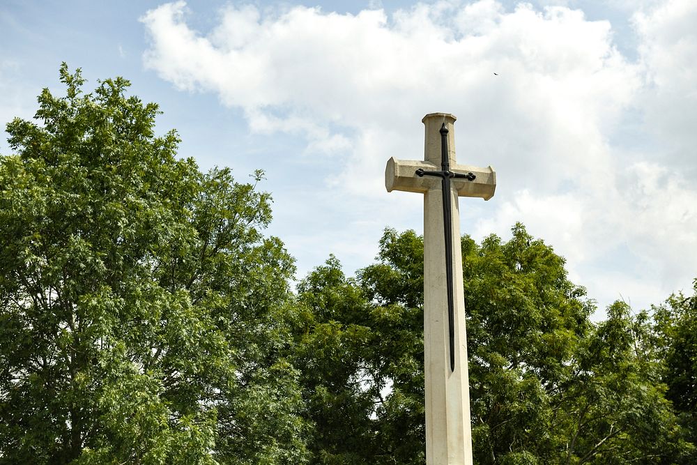 The cross of Sacrifice, Arnos Vale Cemetery, Bristol, UK