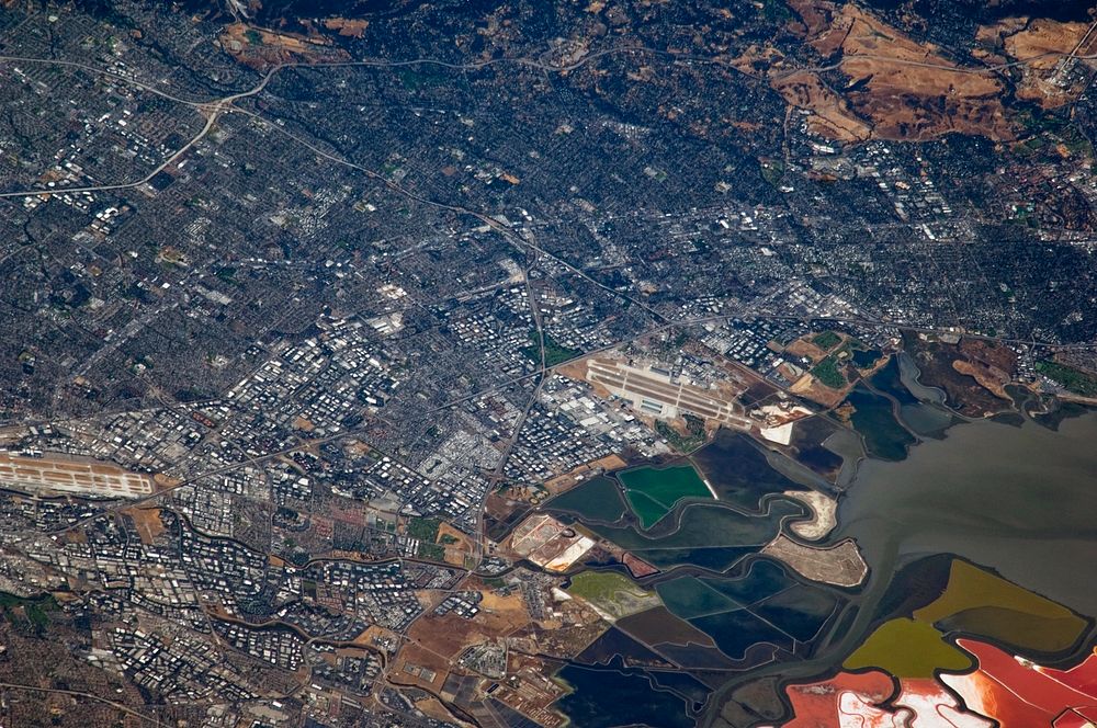 This is an 800mm oblique view which covers an area including Moffett Federal Air Field, NASA's Ames Research Center…