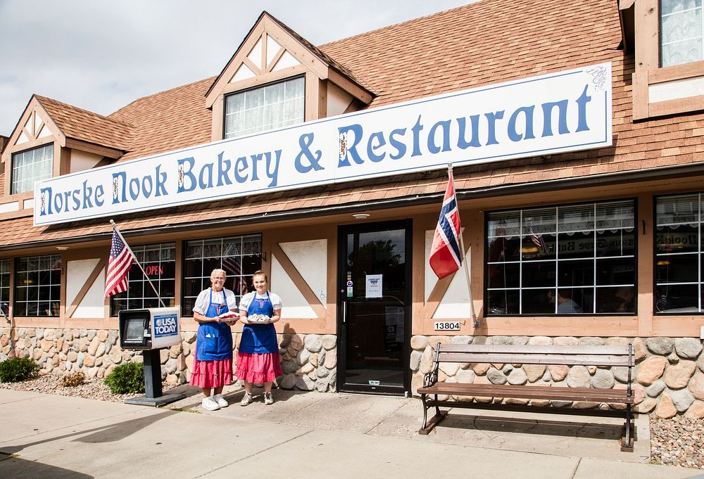 The Norske Nook Bakery & Restaurant in Wisconsin, Original image from Carol M. Highsmith&rsquo;s America, Library of…