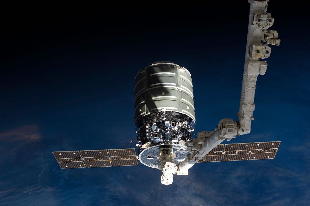 The International Space Station&rsquo;s Canadarm2 prepares to release the Orbital Sciences&rsquo; Cygnus commercial craft…