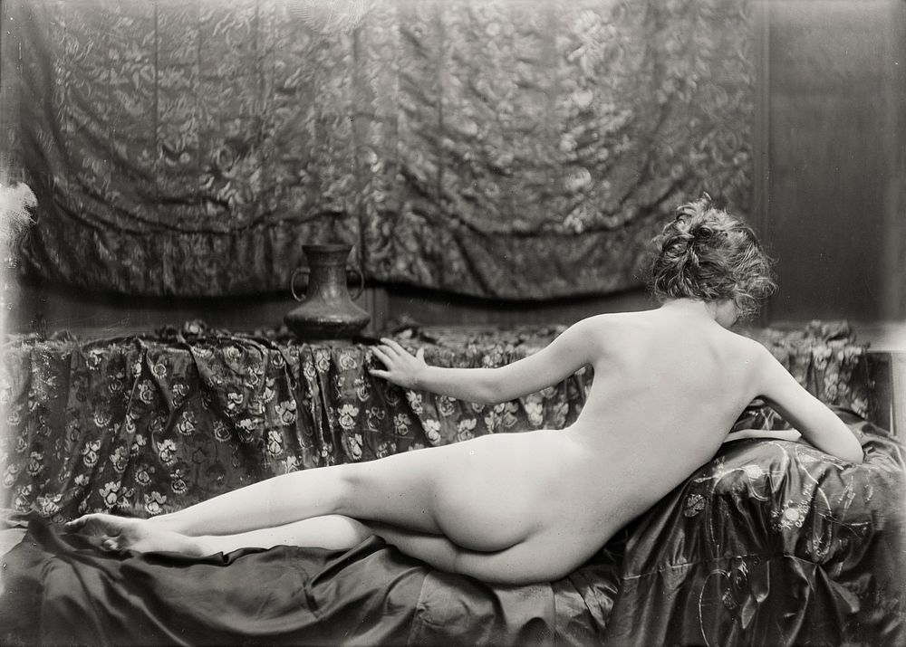 Nude photography of naked woman: Portrait Photography of Miss Elenor Boardman (1918) by Arnold Genthe. Original from Library…