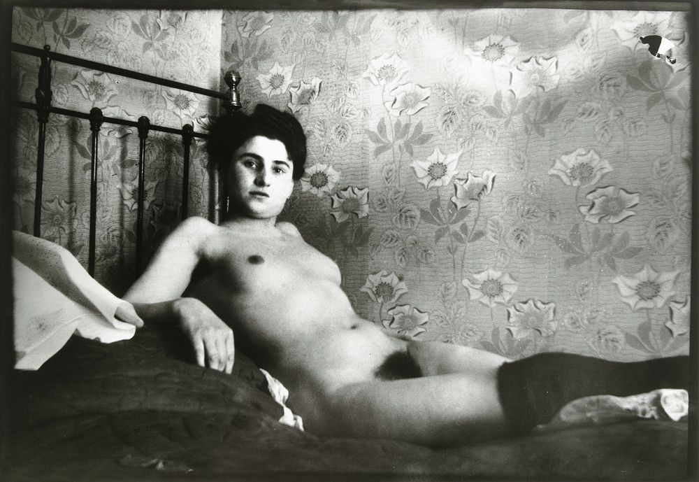 Reclining Nude. Portret van een liggend vrouwelijk naakt (ca. 1890&ndash;1910) by George Hendrik Breitner. Original from The…