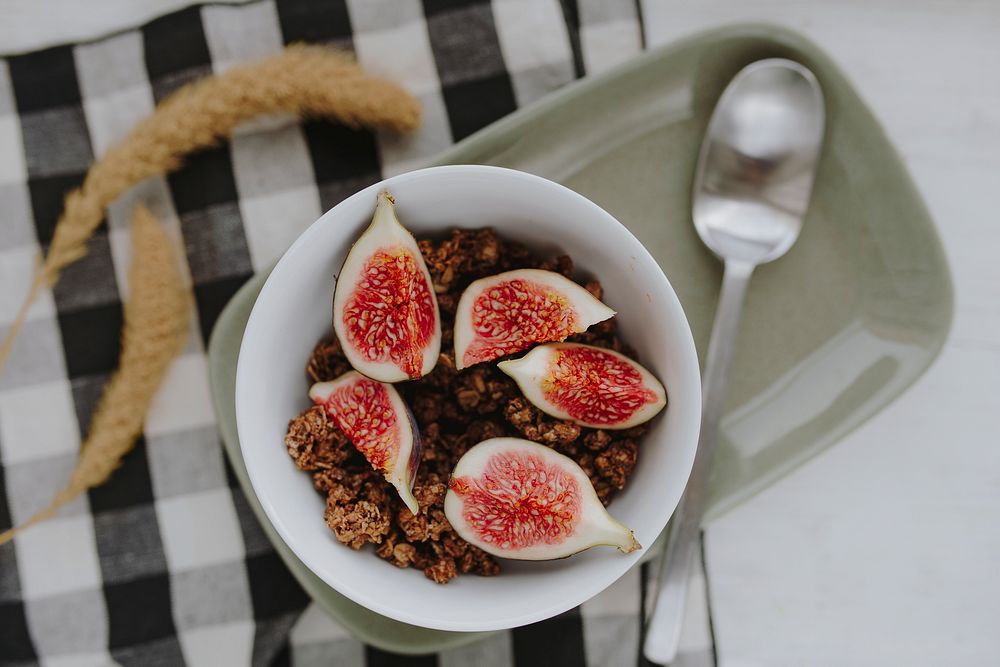 Fresh organic fig with cereal