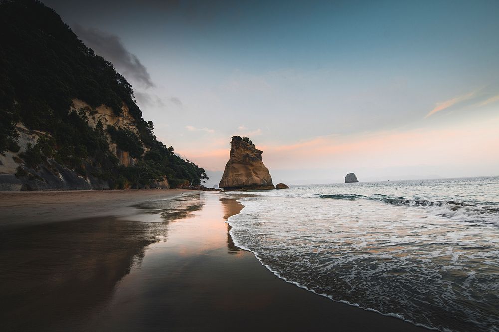 Cathedral Cove in sunset, New Zealand