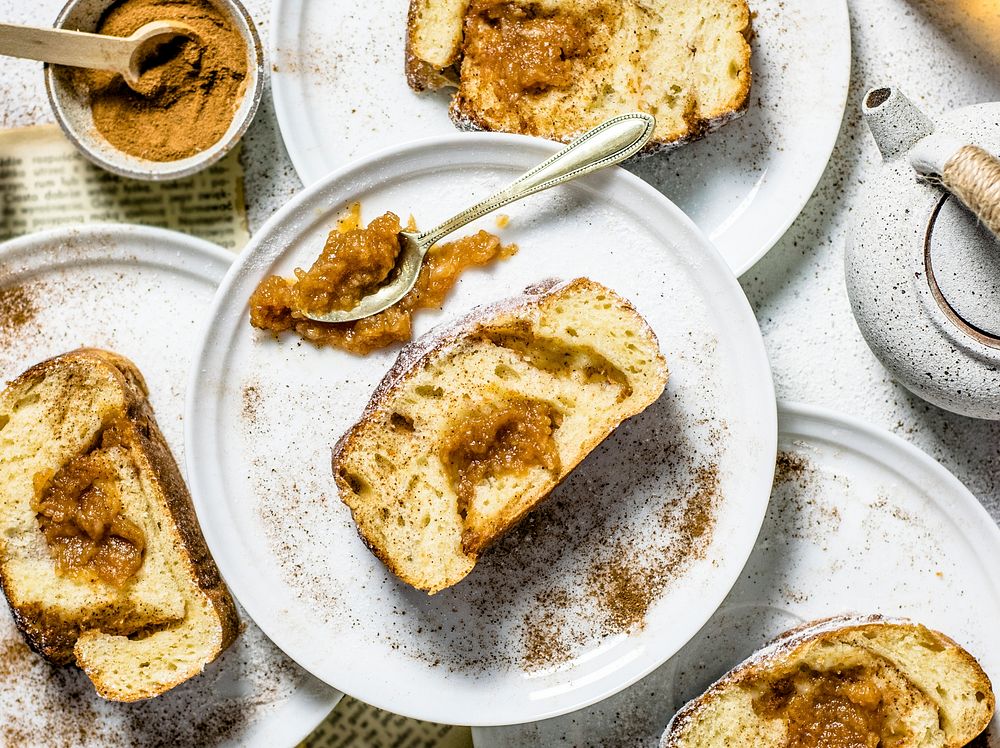 Yeast apple cake food photography recipe idea