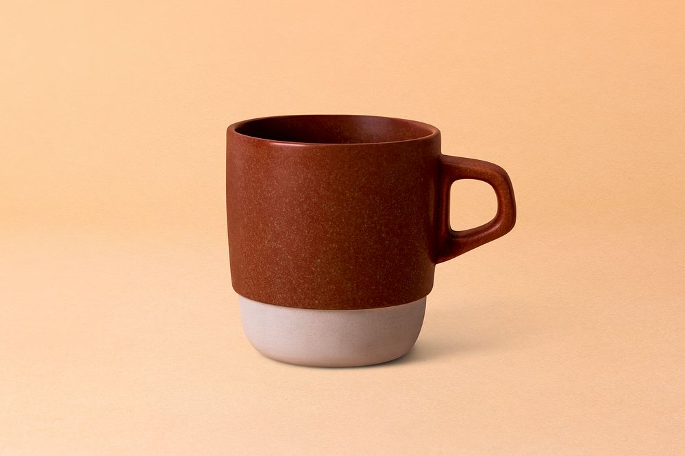 Minimal ceramic mug in brown