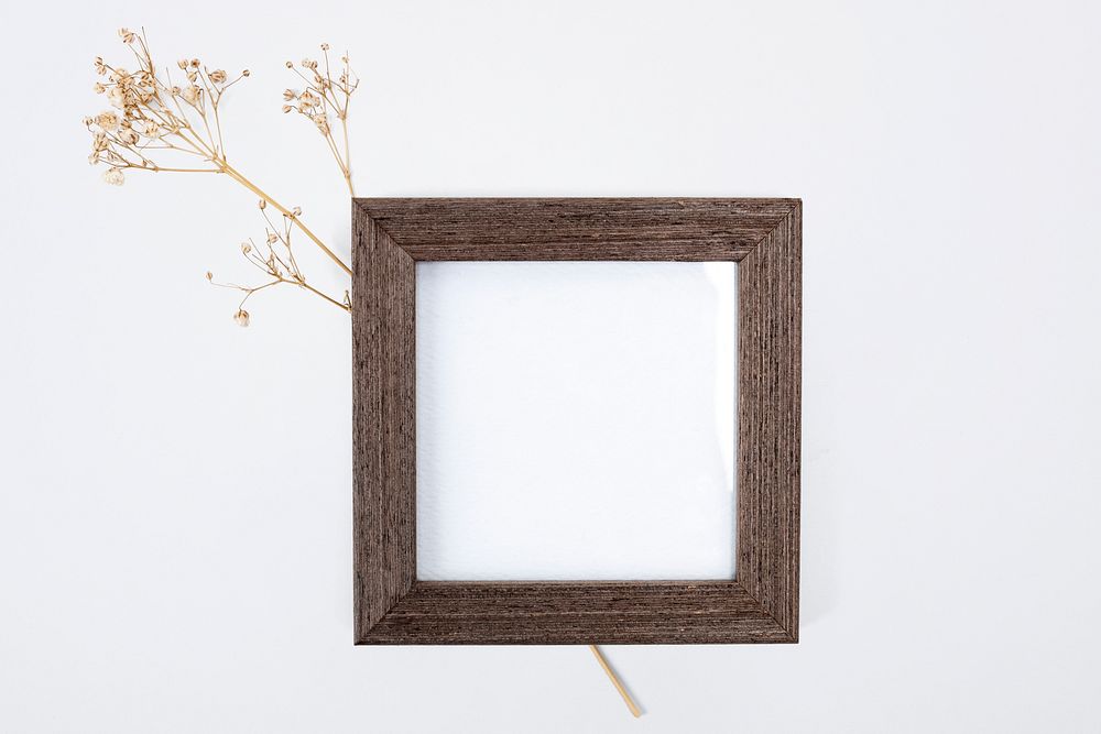 Wooden picture frame with aesthetic dried flower
