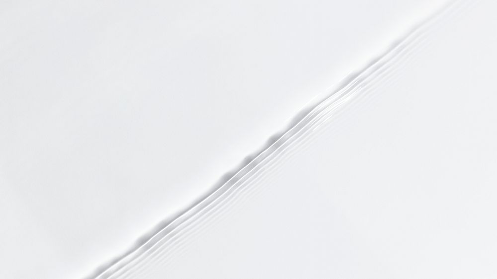 White desktop wallpaper, water texture