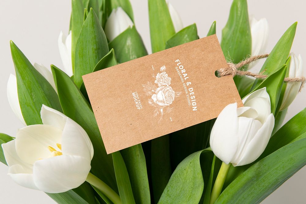 Gift label mockup, occasional greeting psd, flower bouquet