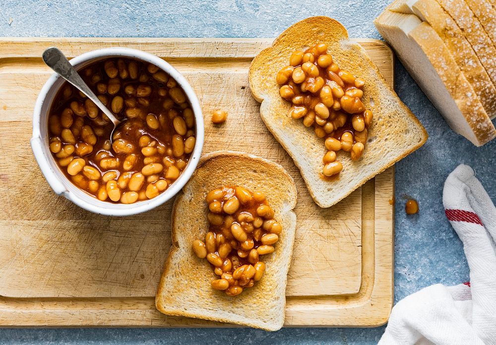 Baked beans on toast easy breakfast food photography