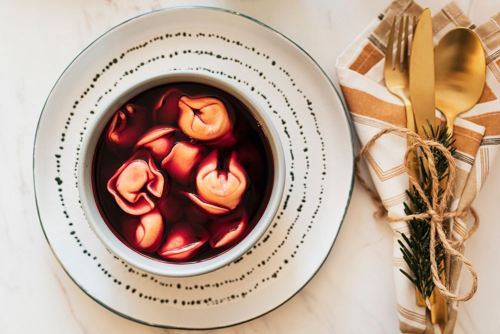 Traditional Christmas beet soup with dumplings 