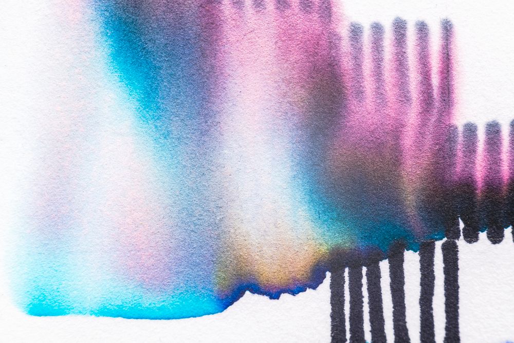 Aesthetic abstract chromatography art element