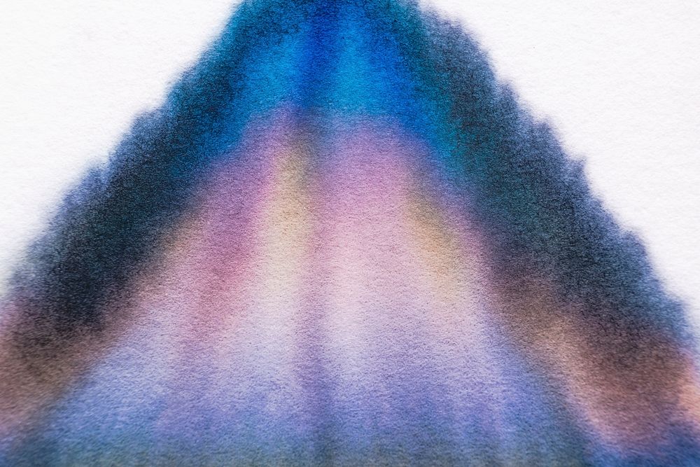 Aesthetic abstract chromatography art element